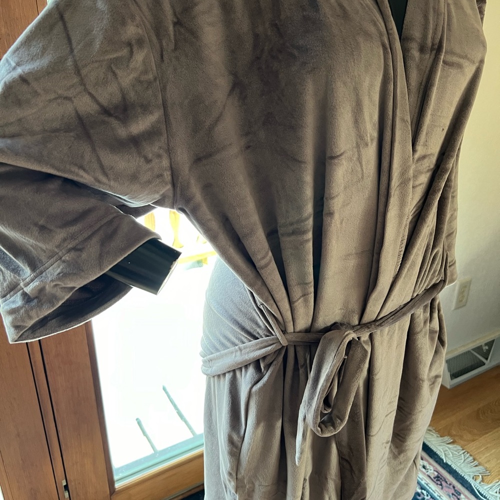 Splendid Women's Velour Super Soft Lightweight Belted Robe JW7 Gray Sz 1X/3X NWT - Picture 2 of 10